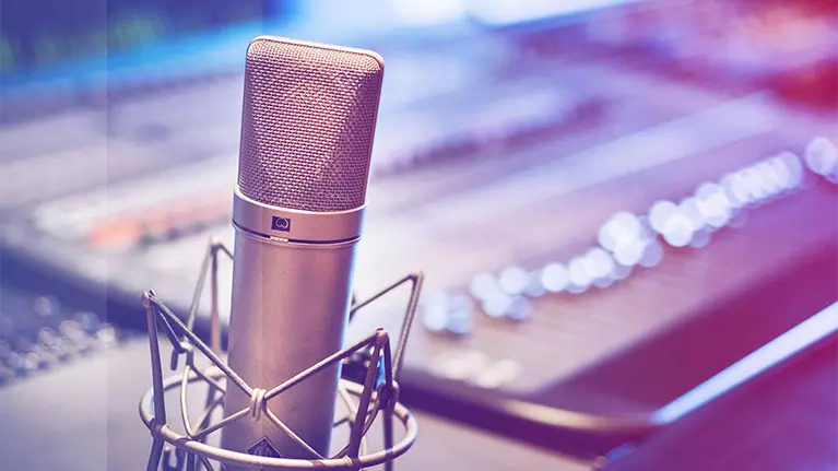 General image of Microphone, Insurance Podcast | Small Banner