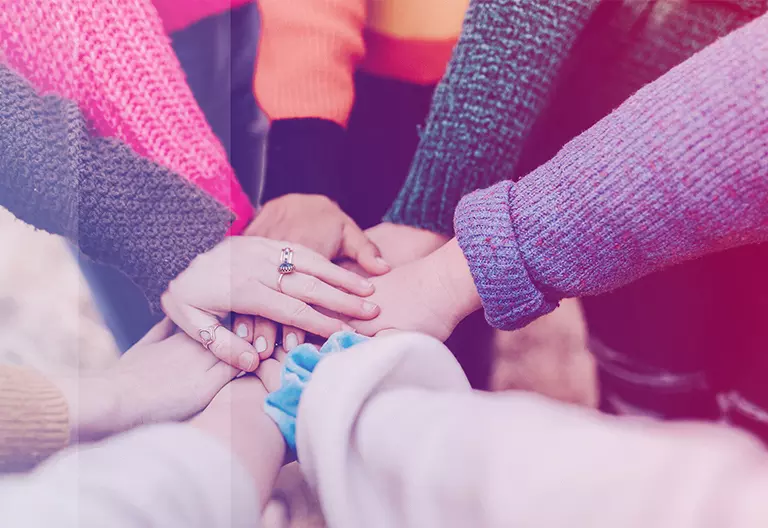 Medium panel community