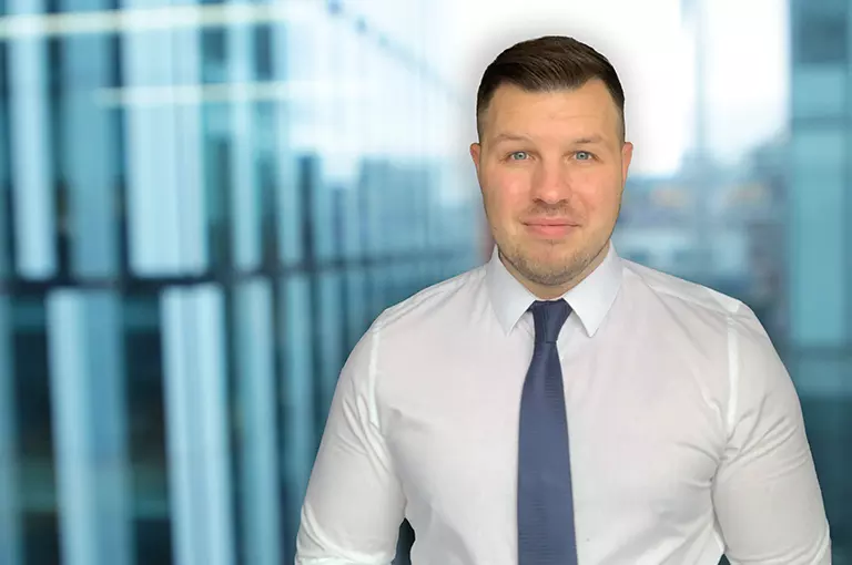 Andy Finlow 768 x 510px