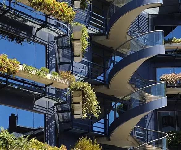 0098 Responsible Business 585x485px