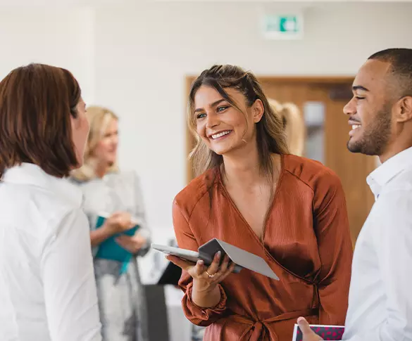 0919 People at event 585x485